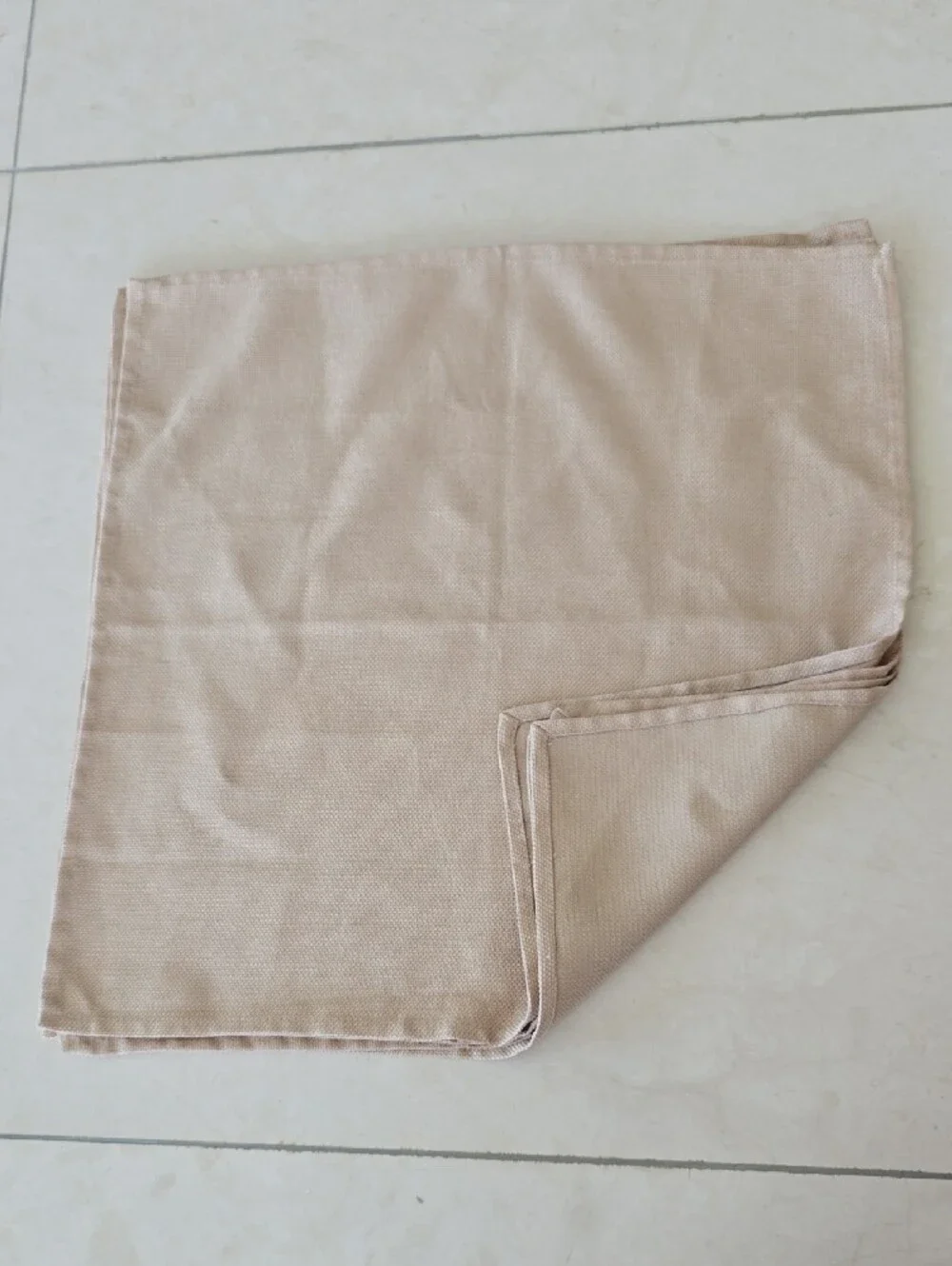 Set Of 4 Beige Cloth Dining Napkins